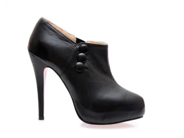 Ann Ankle Boot